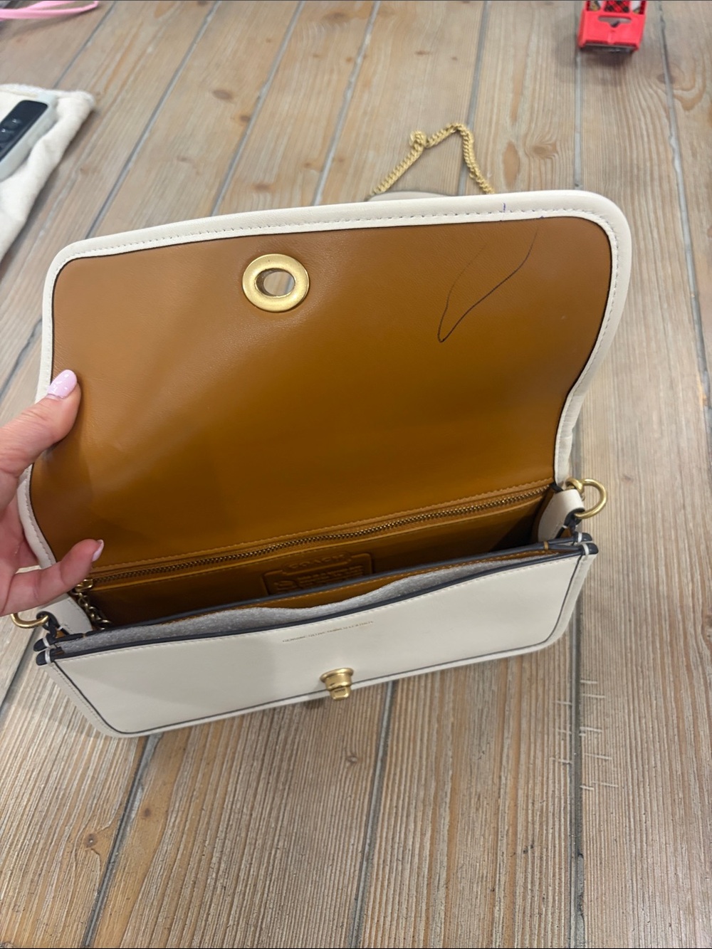 Coach Cream Leather Crossbody with Gold Chain Strap (extra straps) - Picture 2 of 5